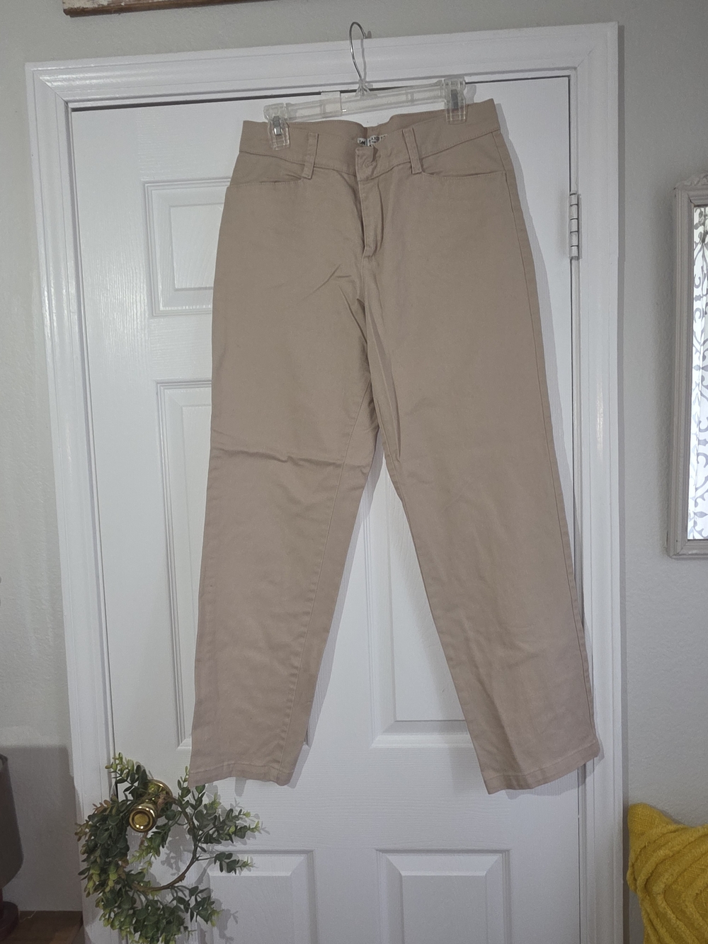 Lee Men's Khaki Straight-Leg Chinos